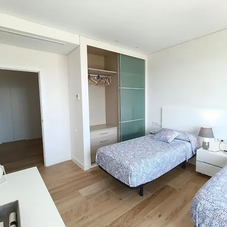شقة Luxury Beachfront With Pool Alcossebre